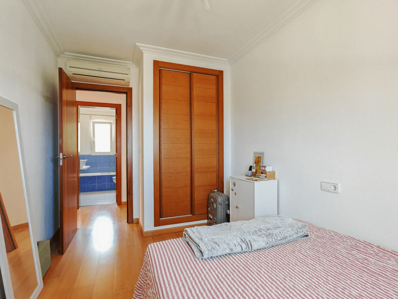 Villa a la venta con muchas posibilidades y vistas despejadas en Denia