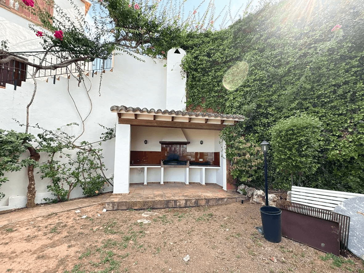 Impresionante villa con vistas al mar en Dénia.
