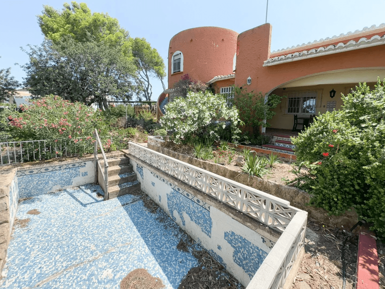 Villa para reformar con las mejores vistas de Dénia.