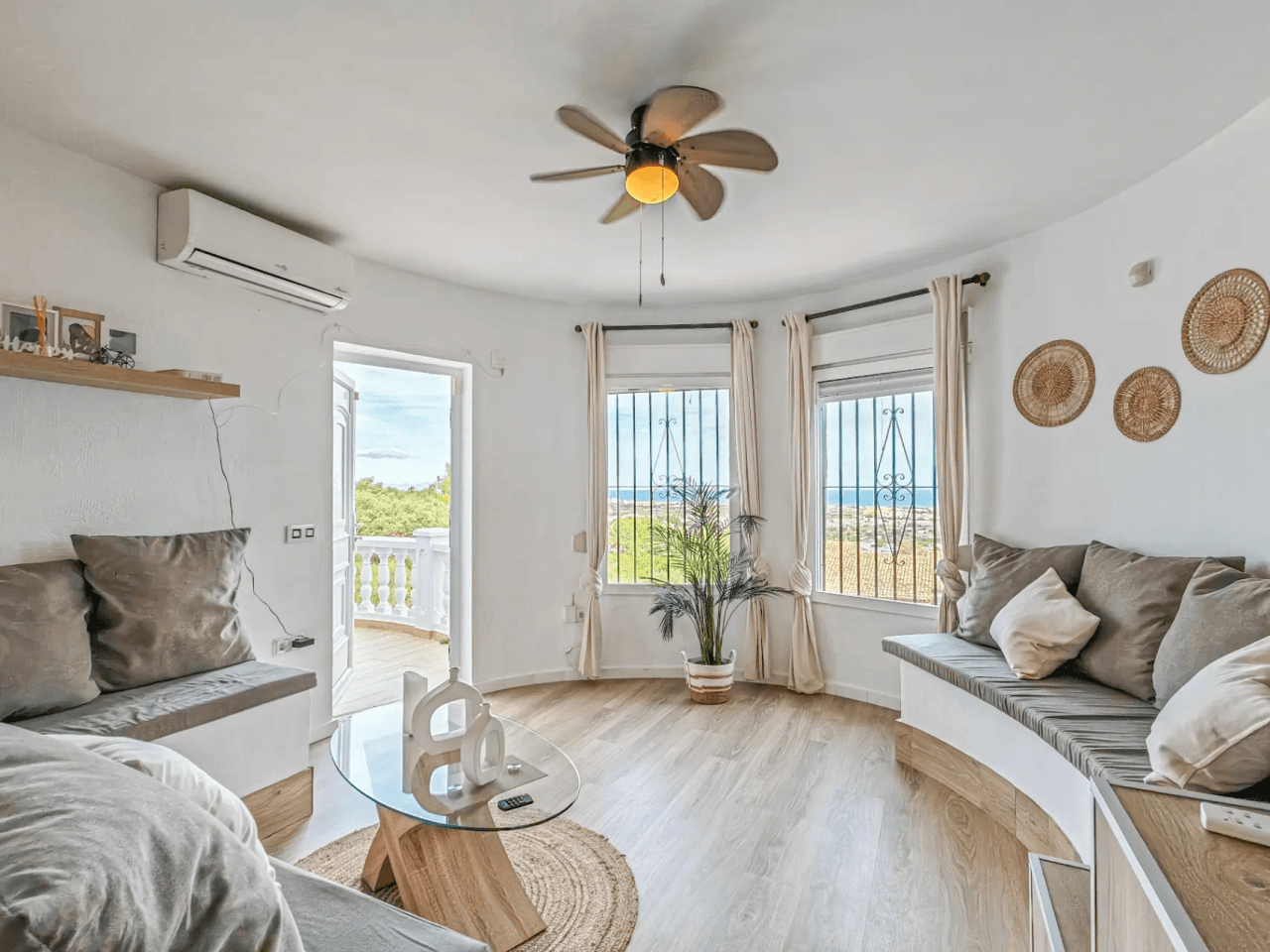 Villa a la venta con vistas al mar de Denia.