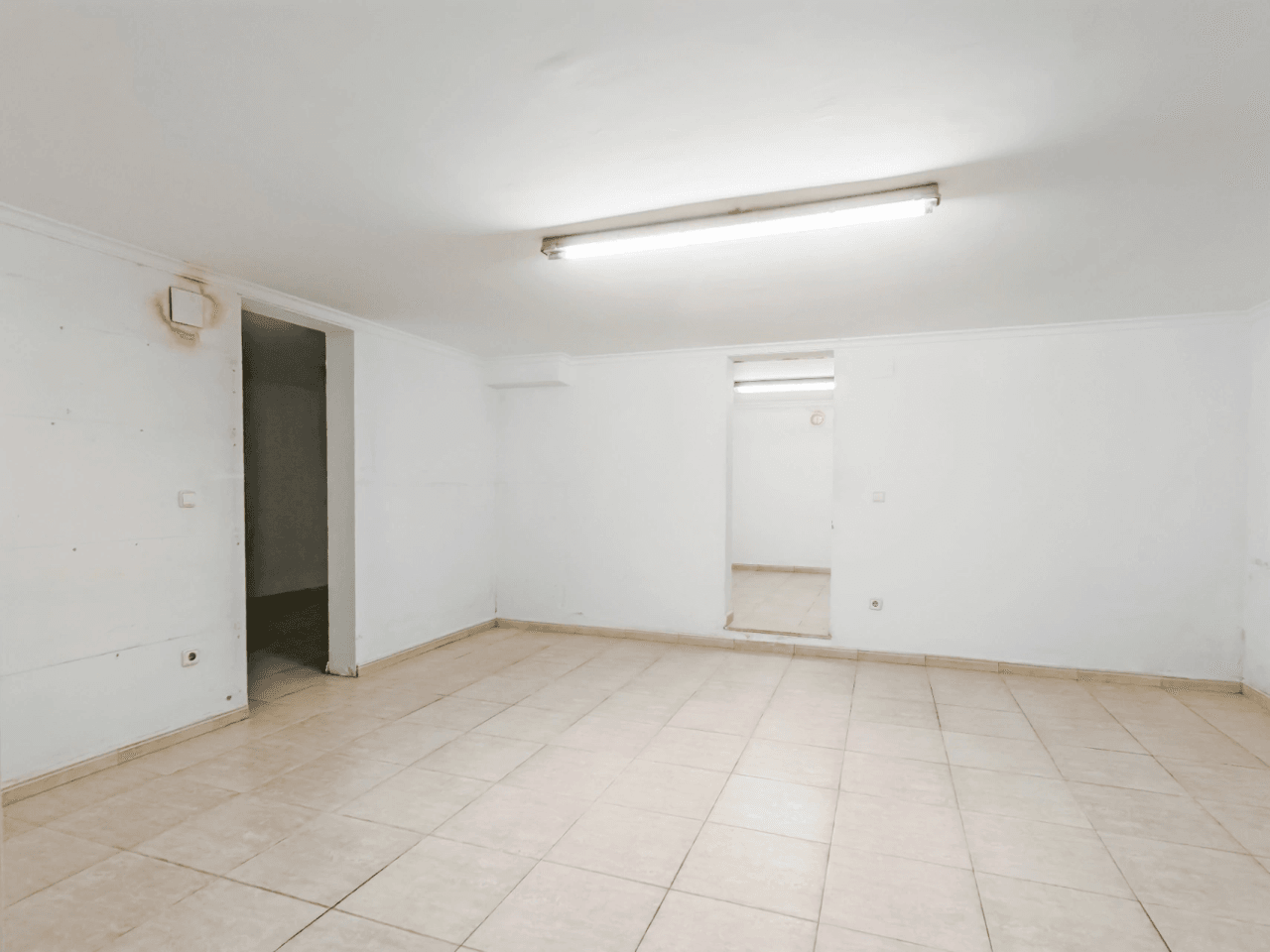 Villa a la venta con muchas posibilidades y vistas despejadas en Denia