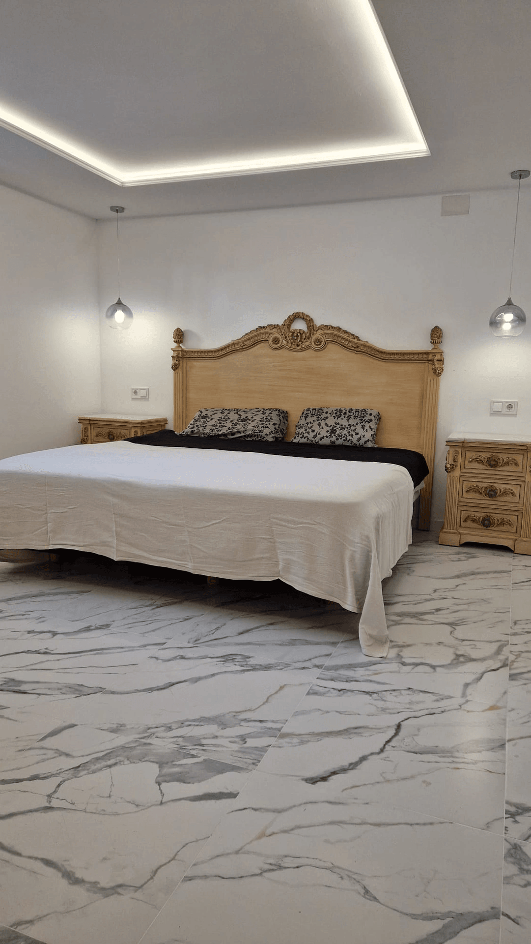 Chalet moderno de 5 habitaciones en venta en Calpe, Alicante