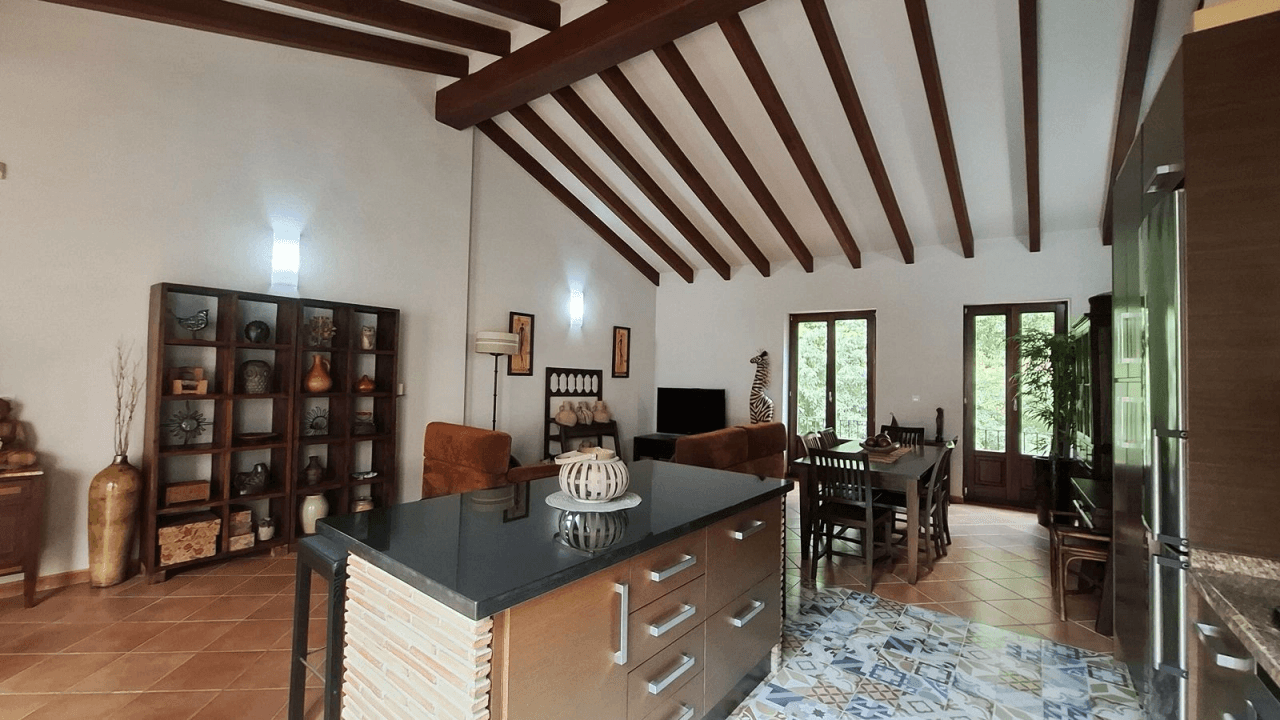 Espaciosa vivienda duplex en el Centro de Denia