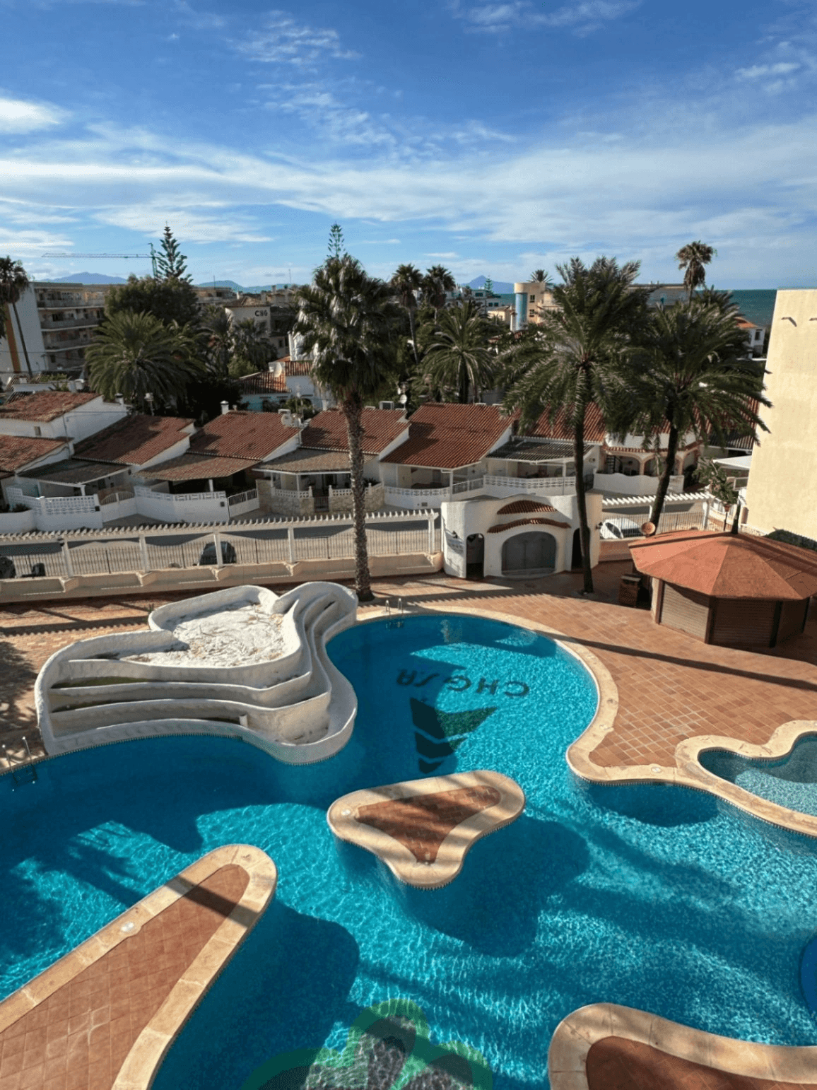 Ático en Denia con 2 dormitorios y piscina comunitaria