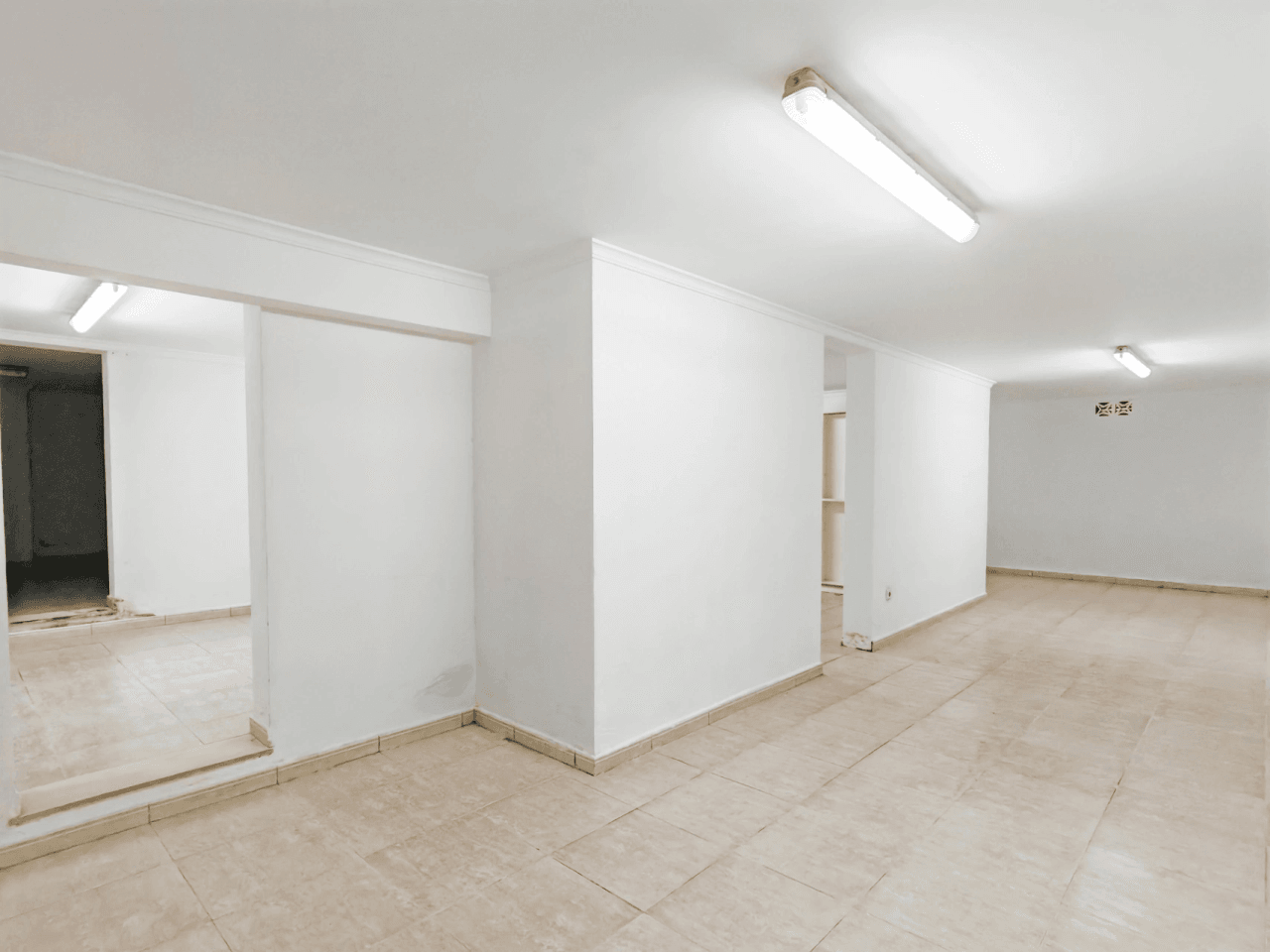 Villa a la venta con muchas posibilidades y vistas despejadas en Denia