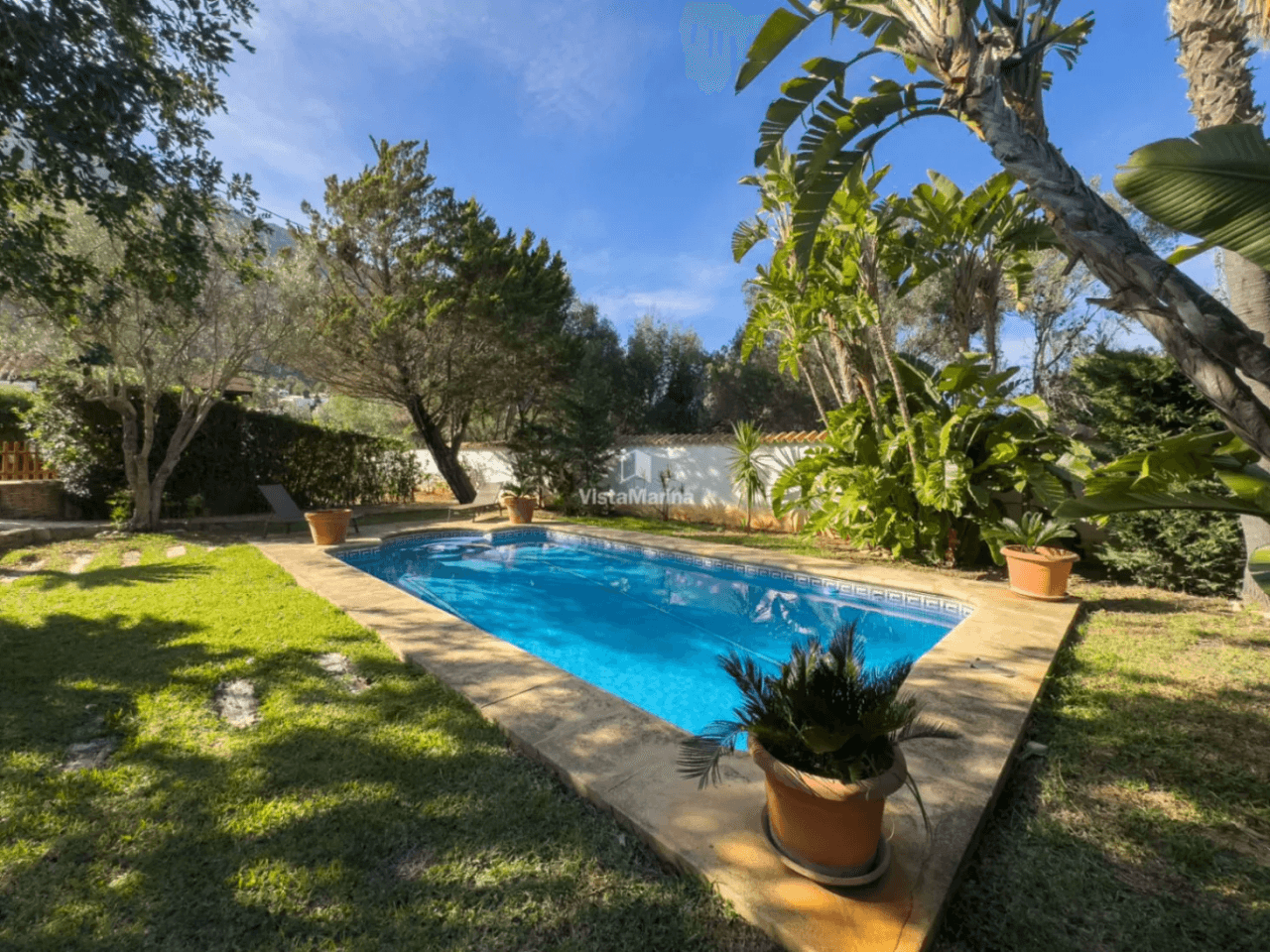 Chalet en venta en El Montgó, Denia: 3 habitaciones y piscina privada.