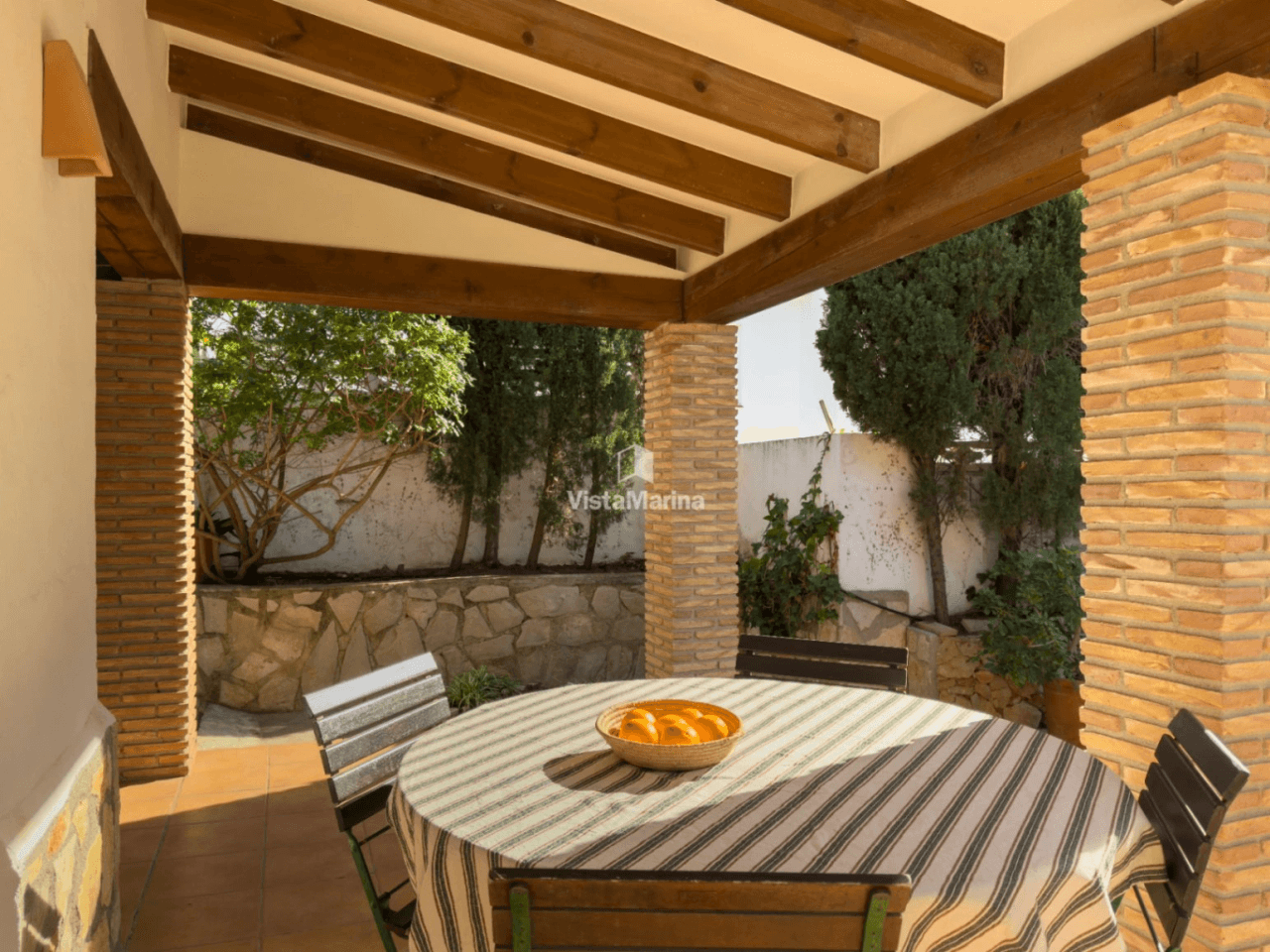 Chalet en venta en El Montgó, Denia: 3 habitaciones y piscina privada.