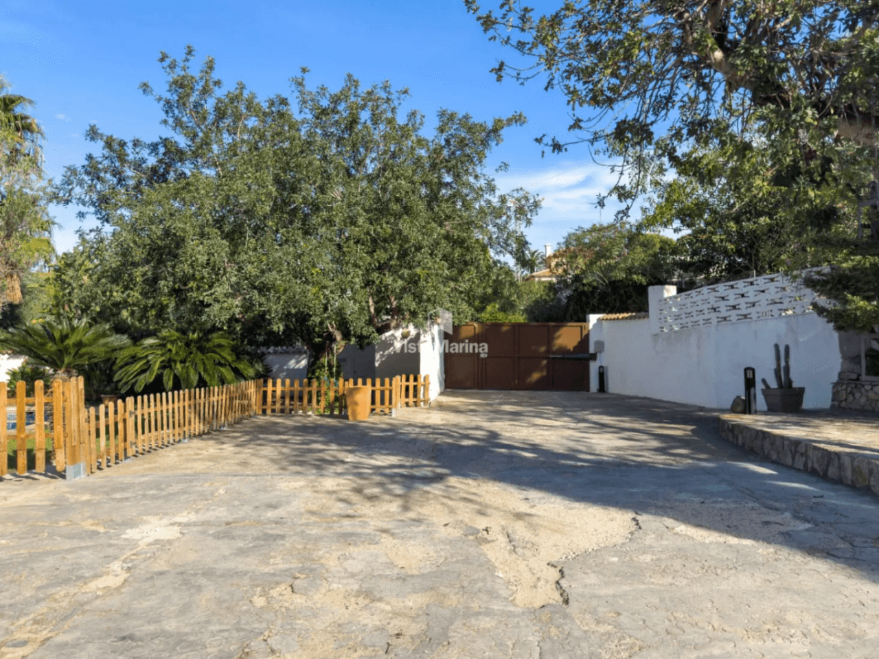 Chalet en venta en El Montgó, Denia: 3 habitaciones y piscina privada.