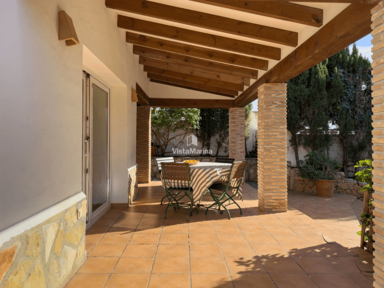 Chalet en venta en El Montgó, Denia: 3 habitaciones y piscina privada.
