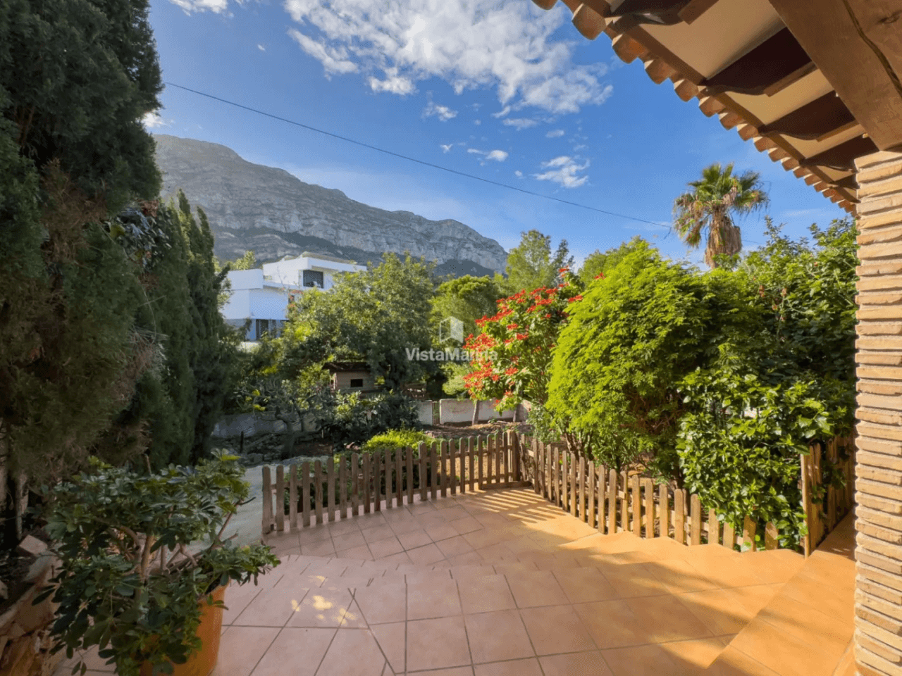 Chalet en venta en El Montgó, Denia: 3 habitaciones y piscina privada.