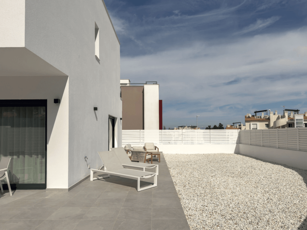 Chalet en venta con 3 dormitorios y piscina en Denia, Alicante