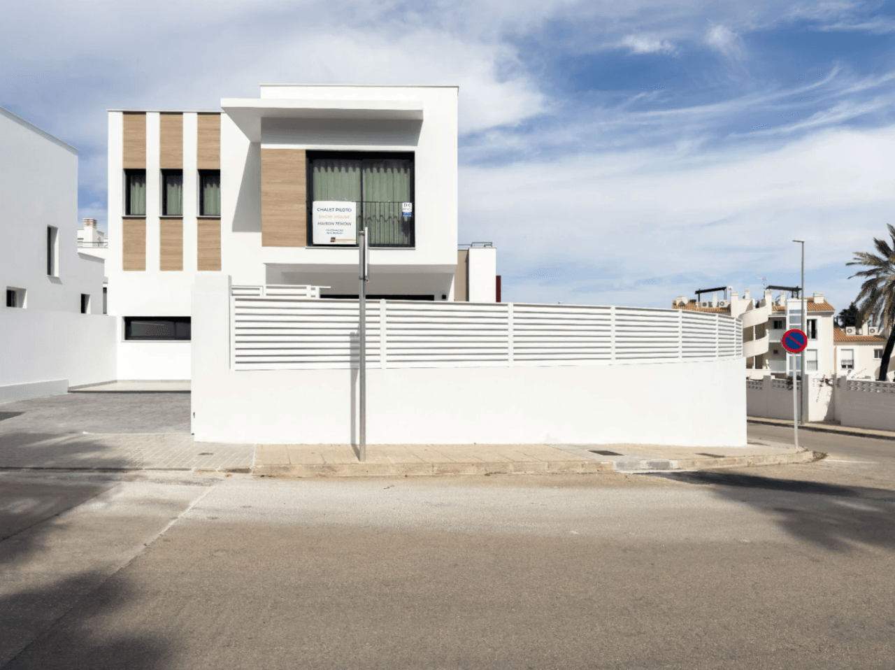Chalet en venta con 3 dormitorios y piscina en Denia, Alicante