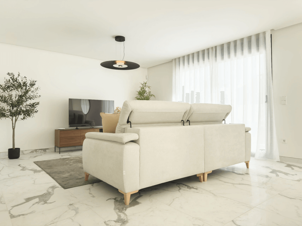 Chalet en venta con 3 dormitorios y piscina en Denia, Alicante