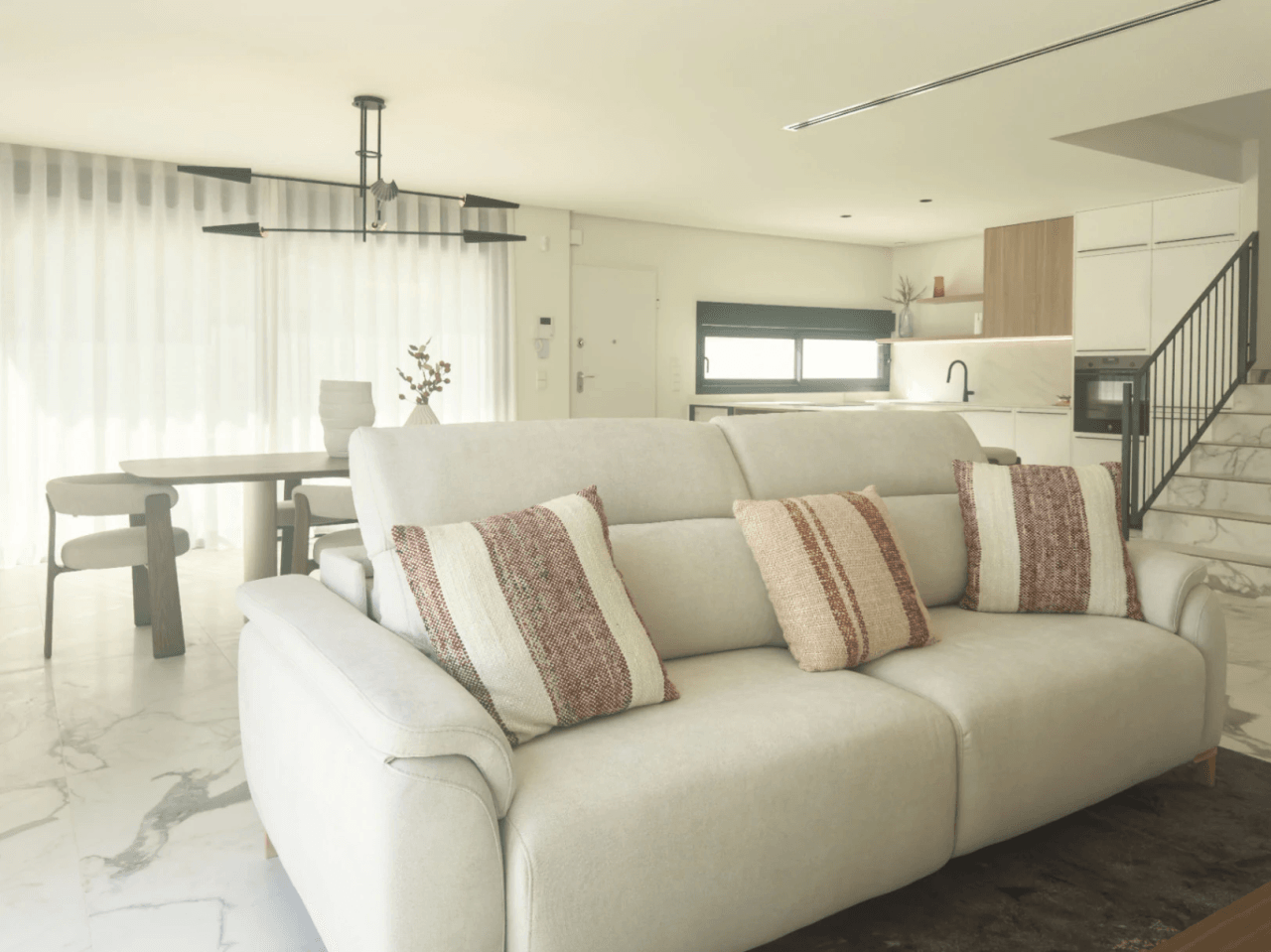 Chalet en venta con 3 dormitorios y piscina en Denia, Alicante