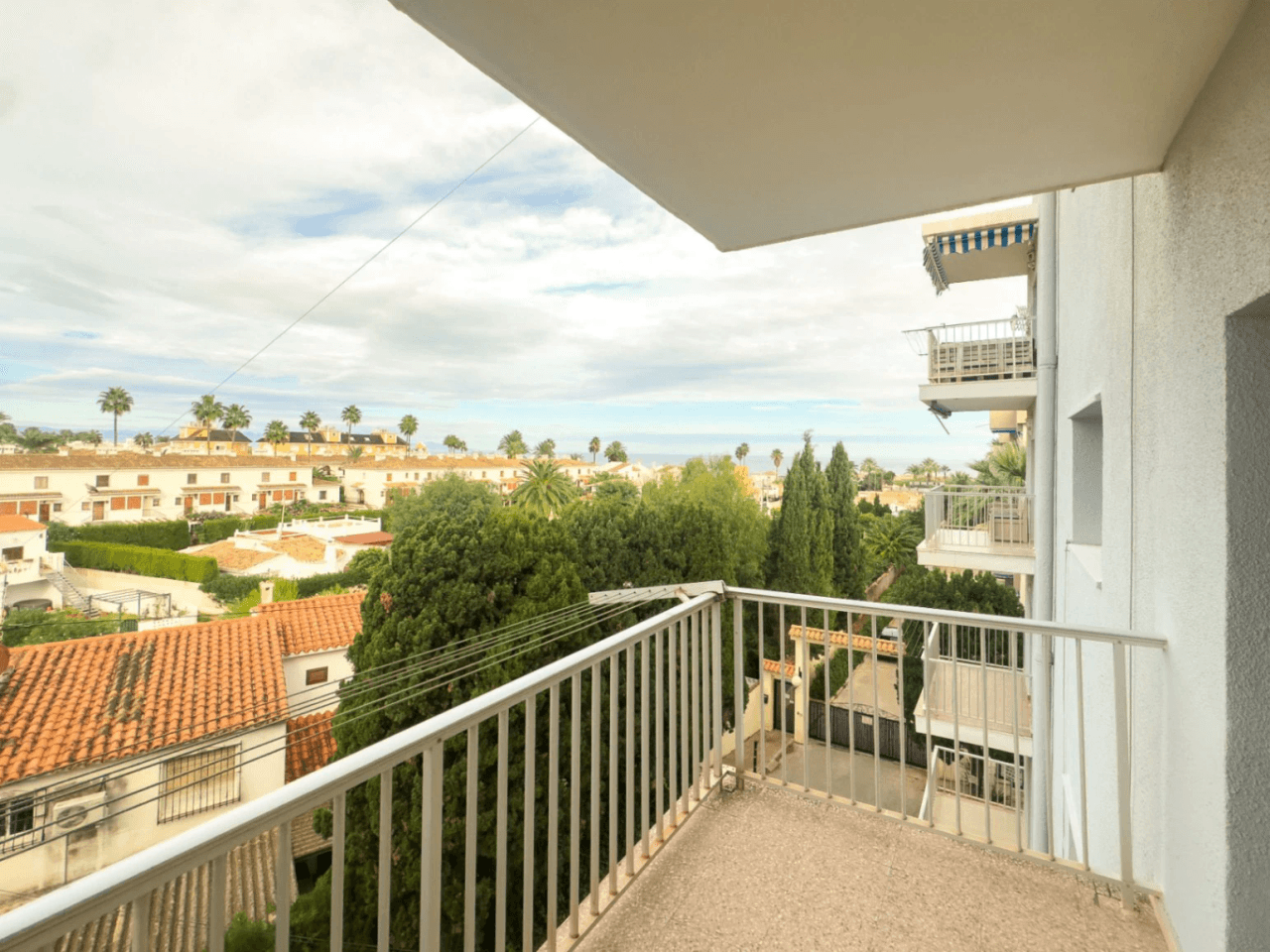 Piso en venta de 2 habitaciones en Las Marinas, Denia