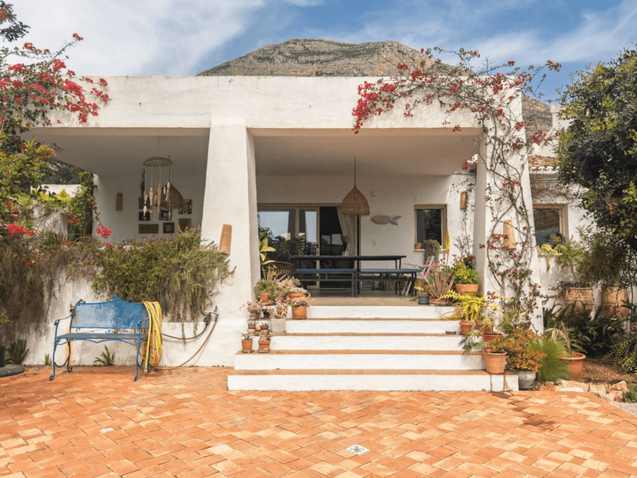 Villa en Jávea con impresionantes vistas al Montgó