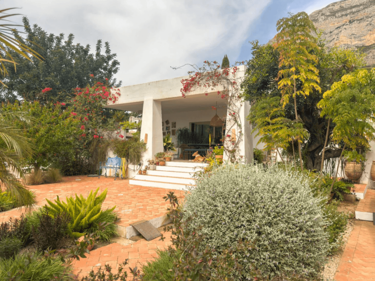 Villa en Jávea con impresionantes vistas al Montgó