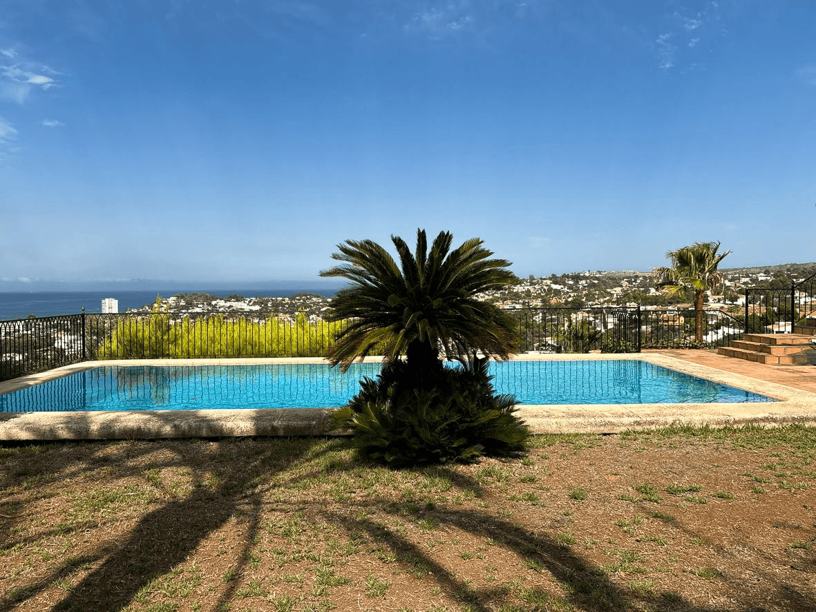 Impresionante villa con vistas al mar en Dénia.