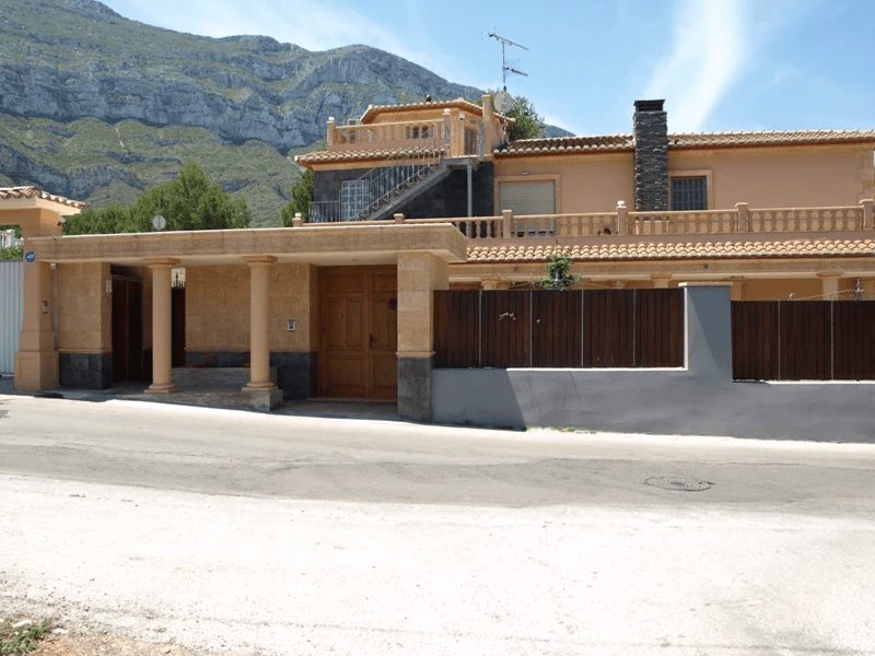 Villa | Chalet en venta en Dénia