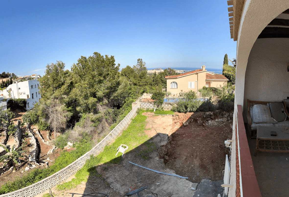 Villa moderna con vistas.