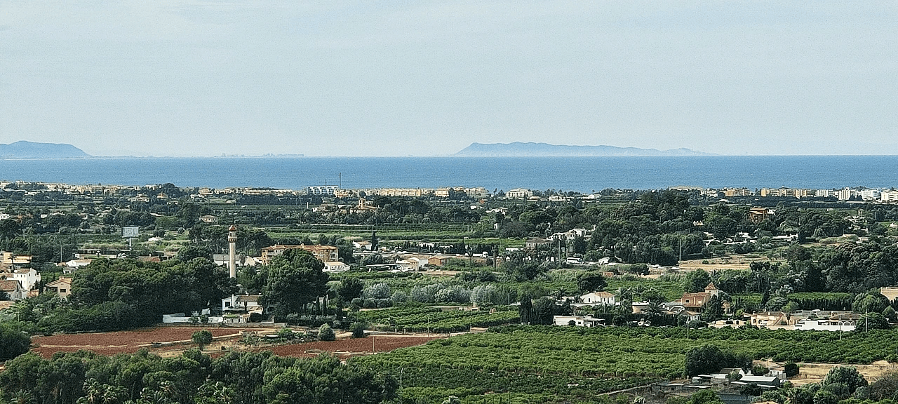 Parcela en Denia con vistas al mar