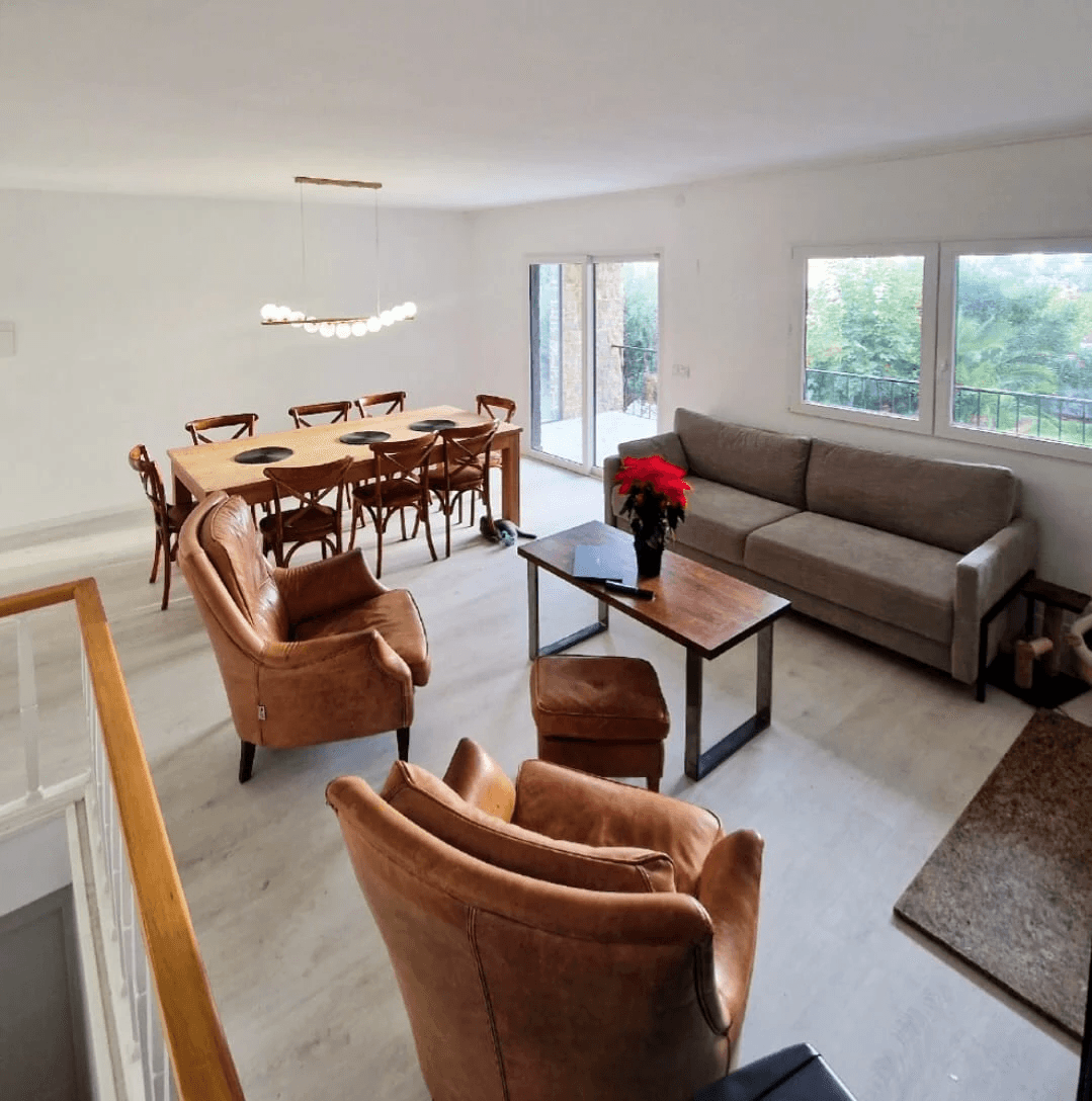 Chalet moderno de 5 habitaciones en venta en Calpe, Alicante