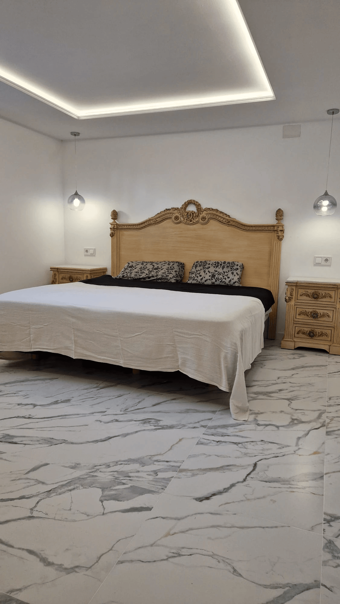 Chalet moderno de 5 habitaciones en venta en Calpe, Alicante
