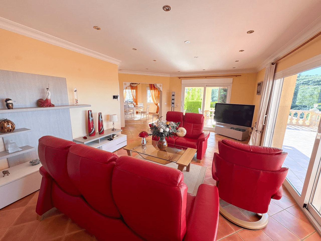 Luxury Villa in Marquesa VI: The Balcony of the Mediterranean
