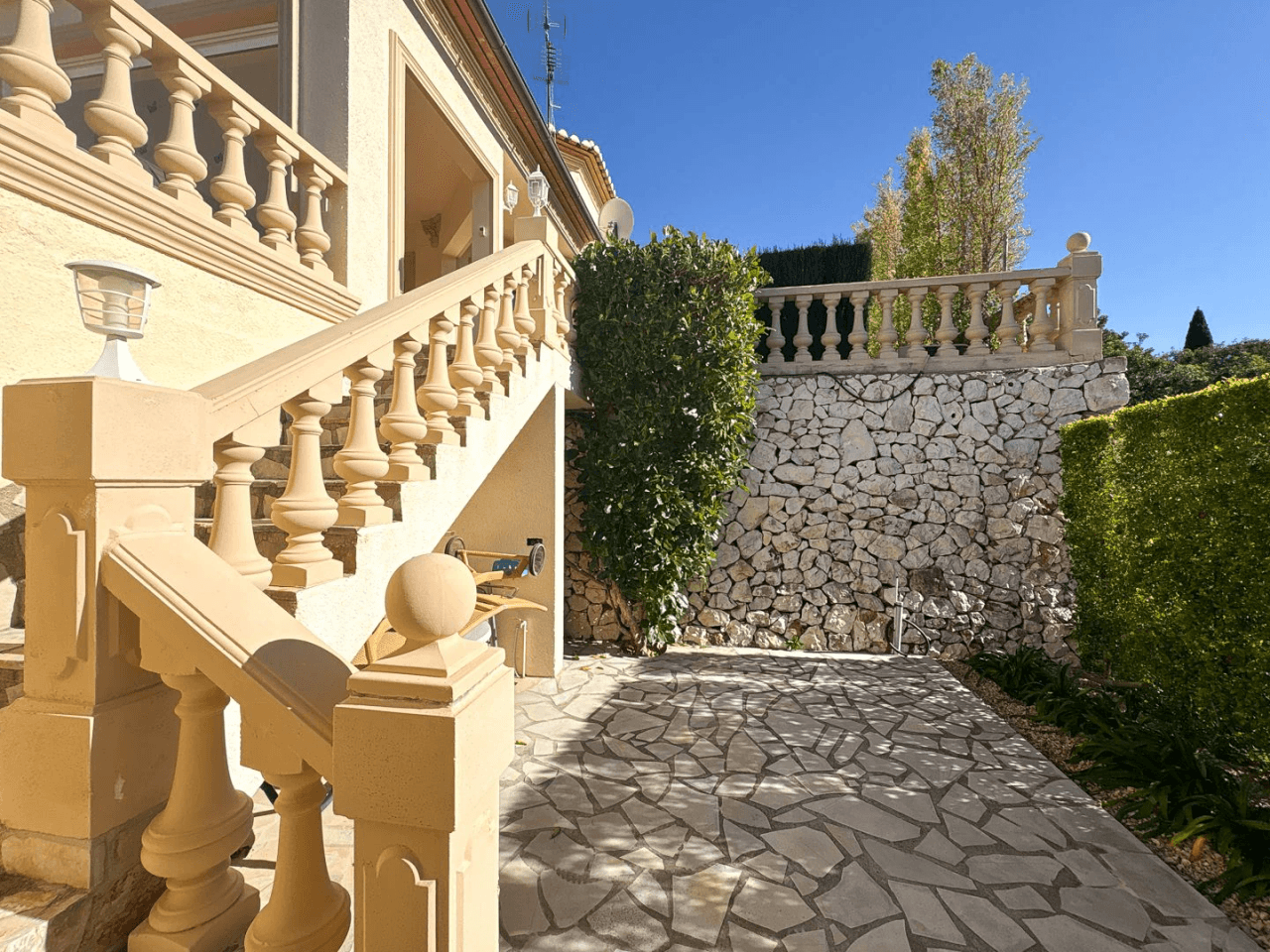 Luxury Villa in Marquesa VI: The Balcony of the Mediterranean