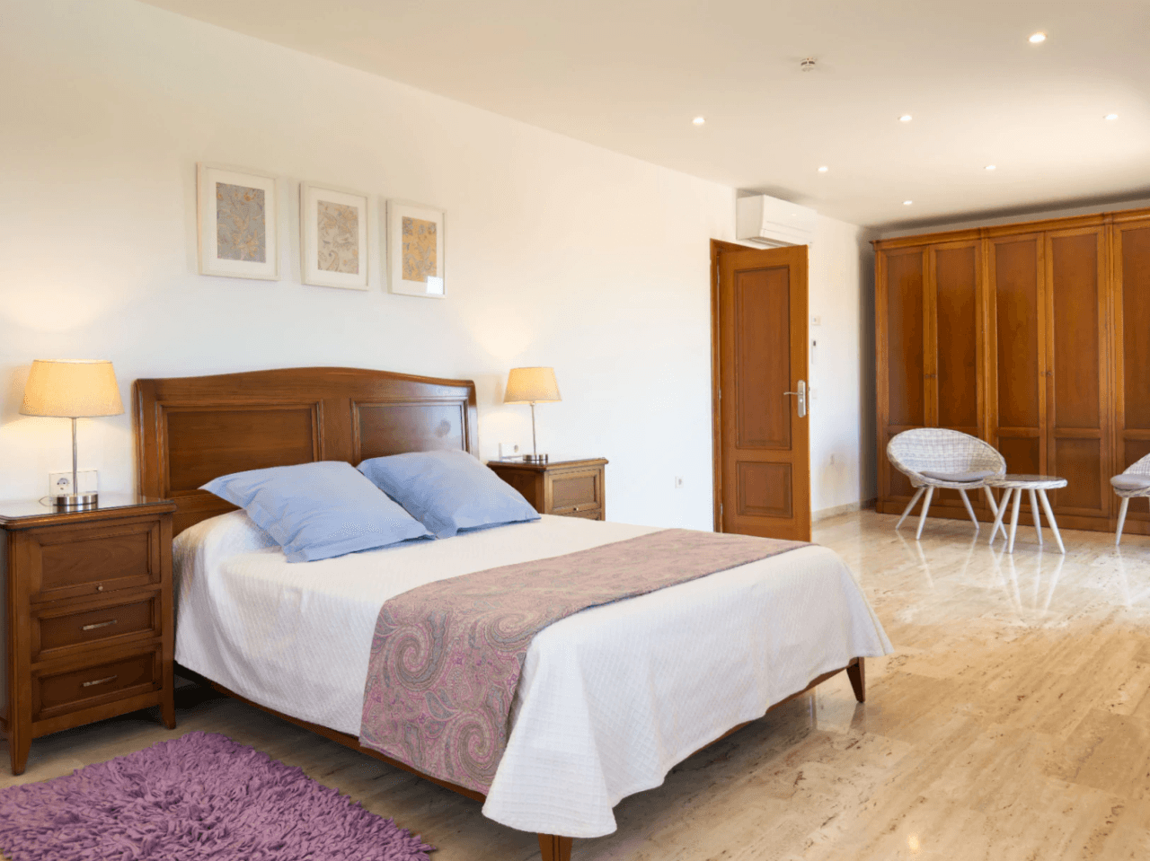 Chalet en venta en Calpe: 5 habitaciones, piscina privada.