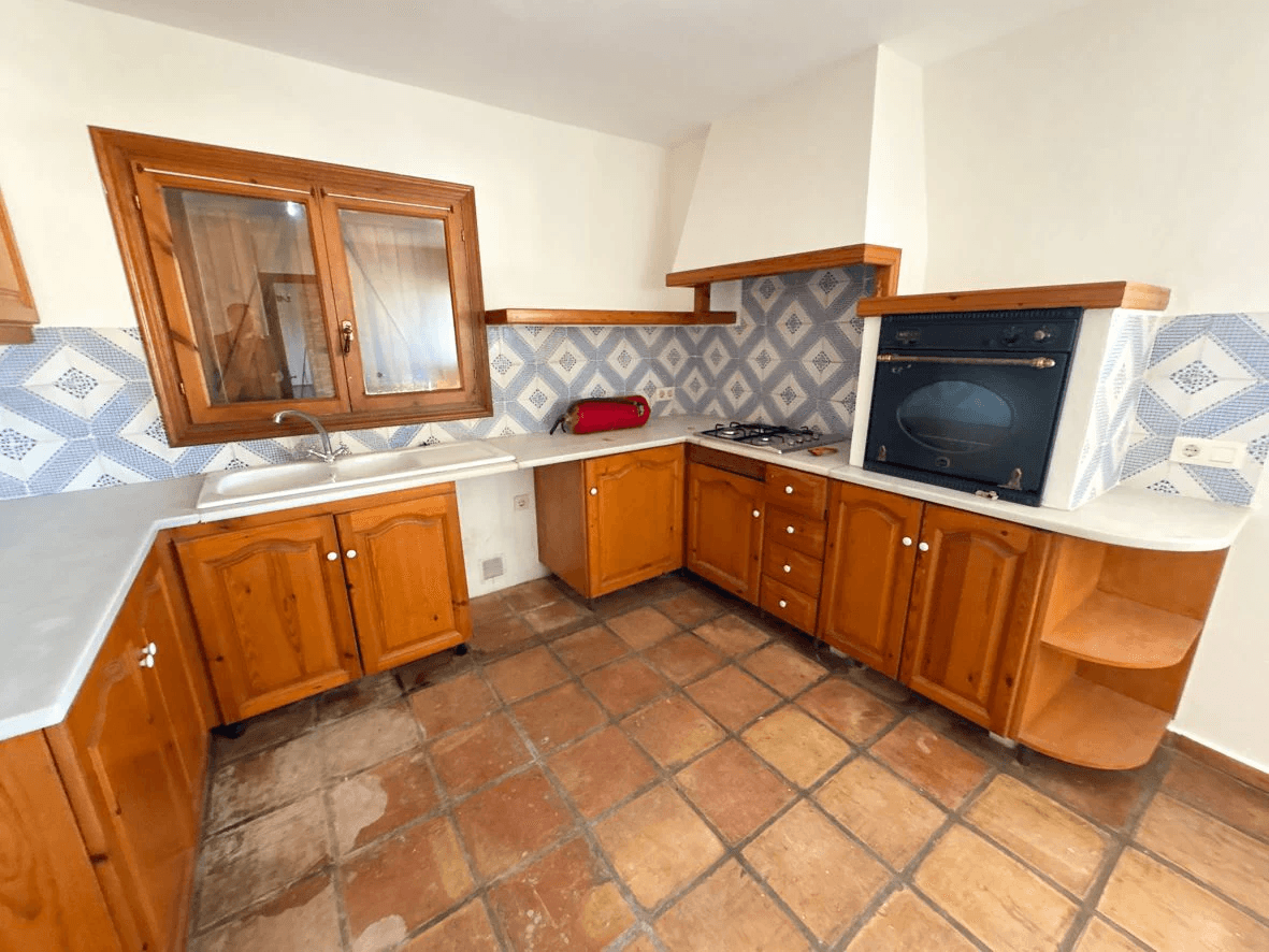 Stunning villa with sea views in Dénia.