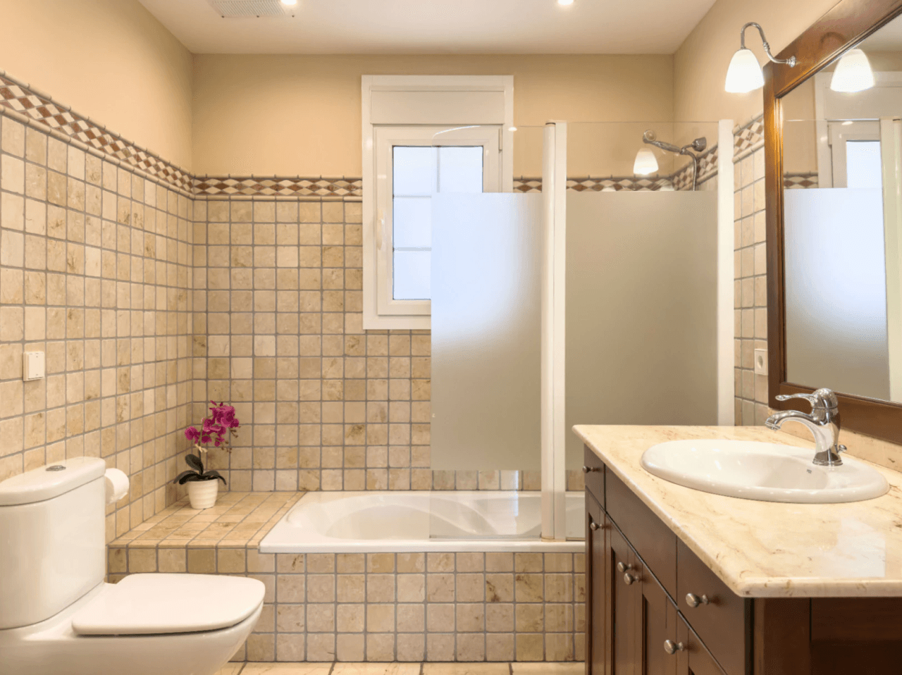 Chalet en venta en Calpe: 5 habitaciones, piscina privada.