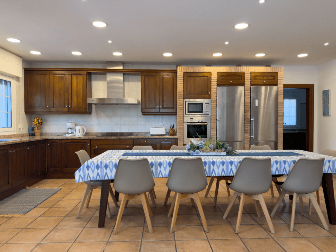 Chalet en venta en Calpe: 5 habitaciones, piscina privada.