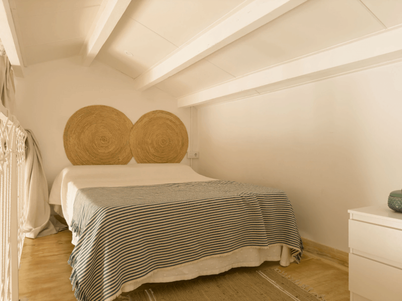Village house for sale in the historic center of Javea.