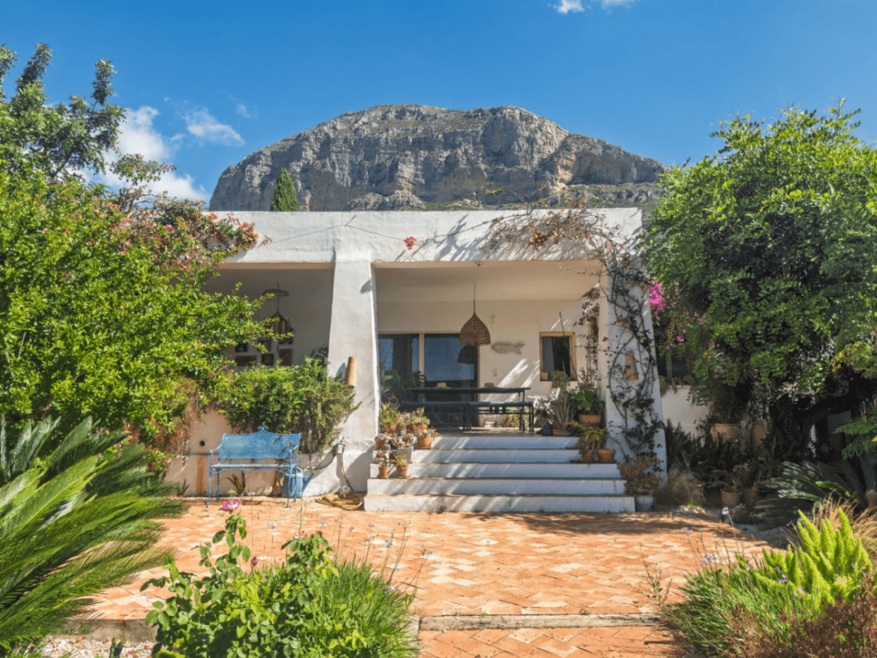Villa en Jávea con impresionantes vistas al Montgó