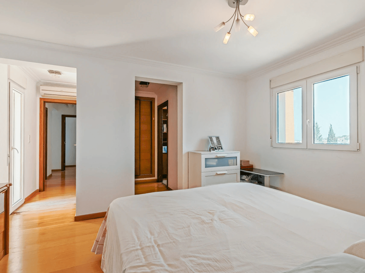 Villa à vendre avec de nombreuses possibilités et de belles vues à Denia