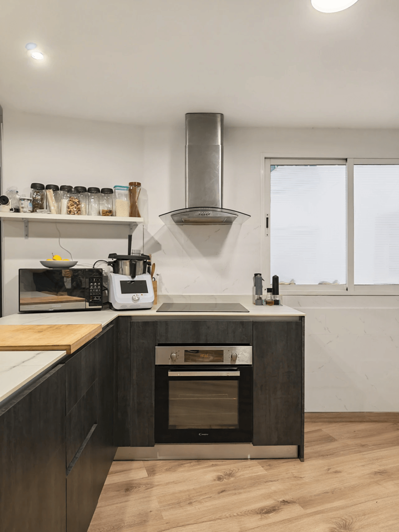 Renovated apartment with elevator for sale, in the center of Denia.