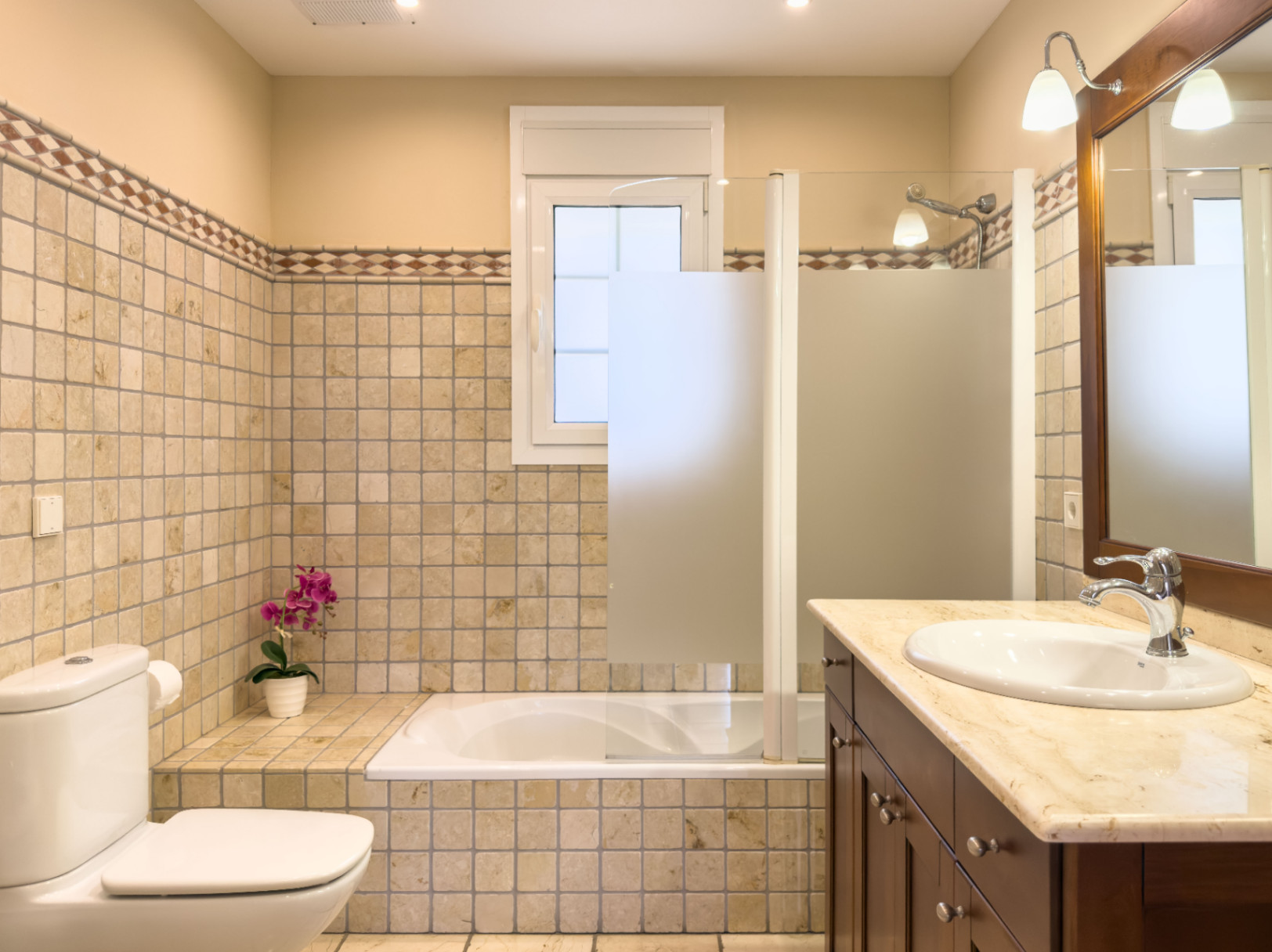 Chalet en venta en Calpe: 5 habitaciones, piscina privada.
