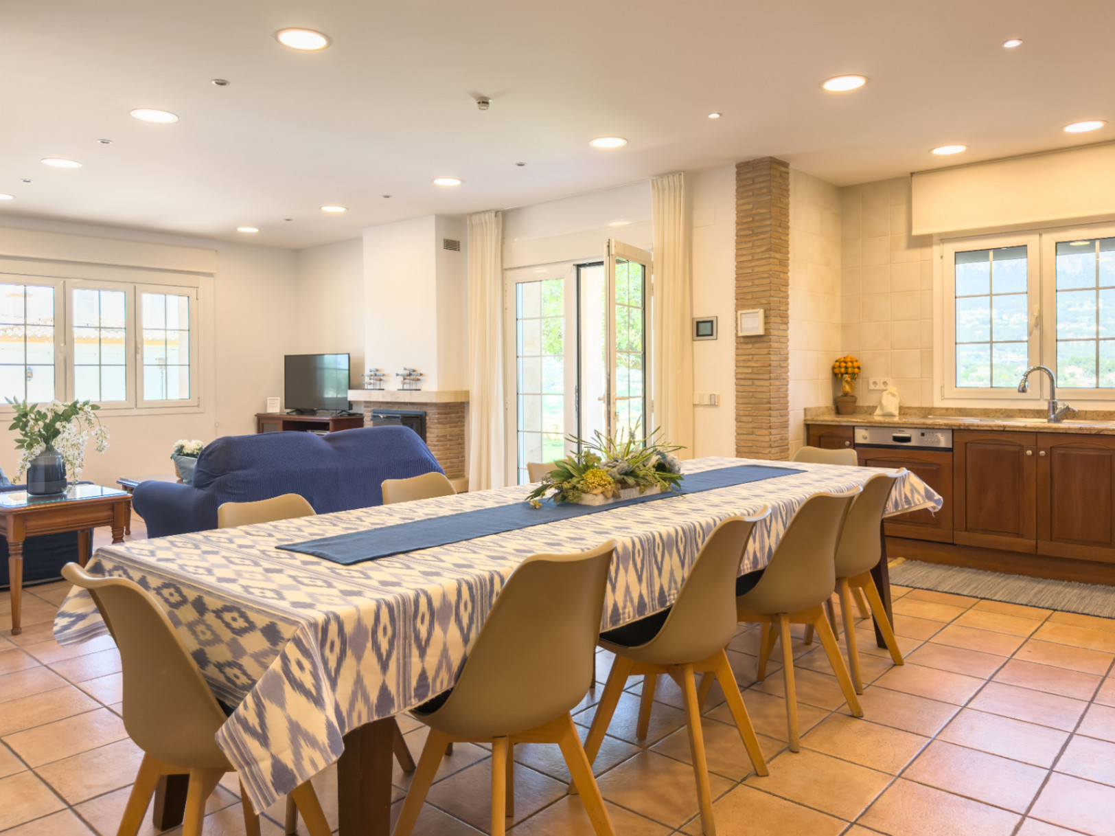 Chalet en venta en Calpe: 5 habitaciones, piscina privada.