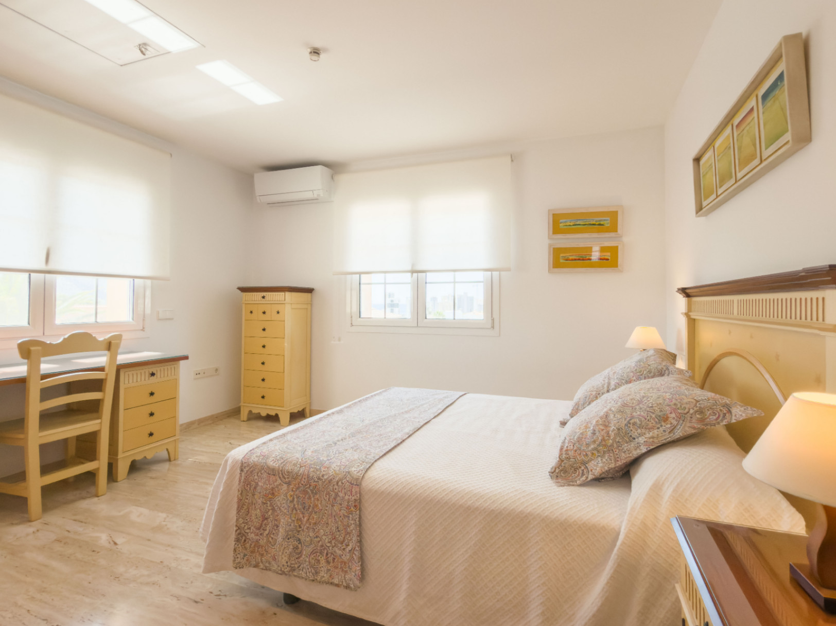 Chalet en venta en Calpe: 5 habitaciones, piscina privada.