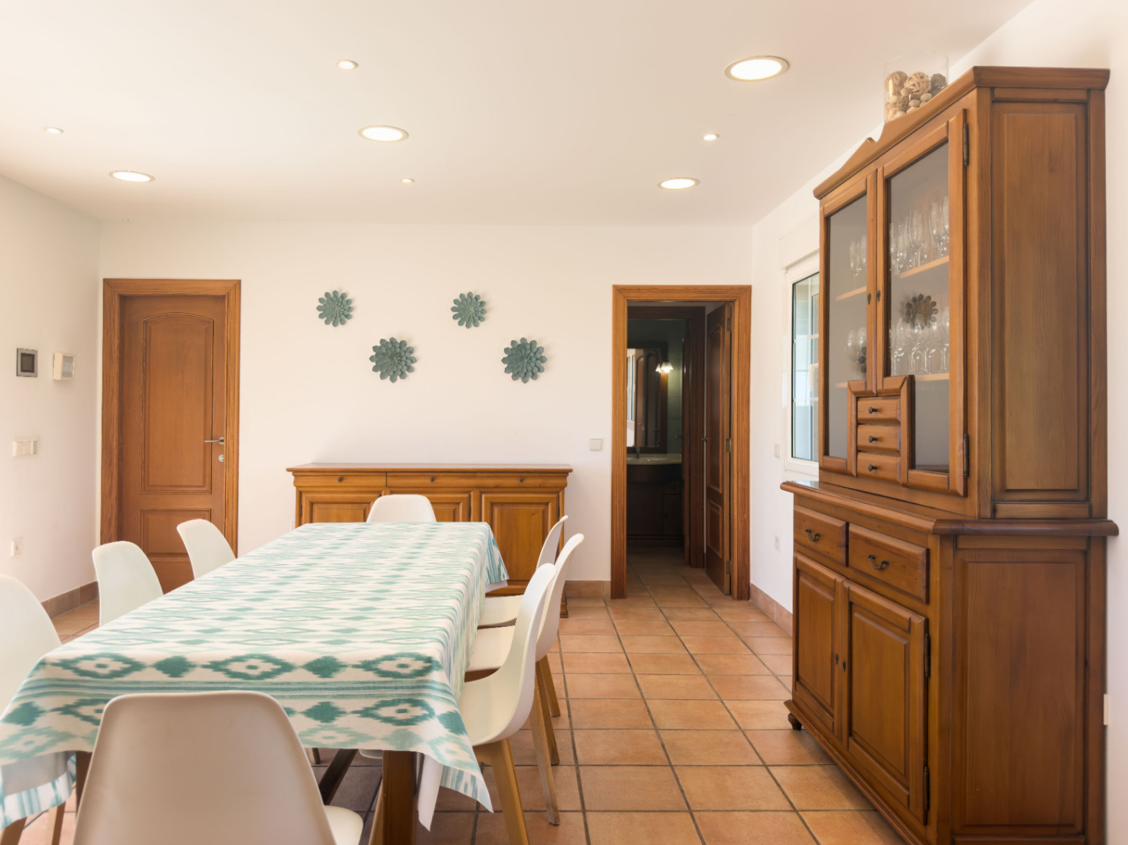 Chalet en venta en Calpe: 5 habitaciones, piscina privada.