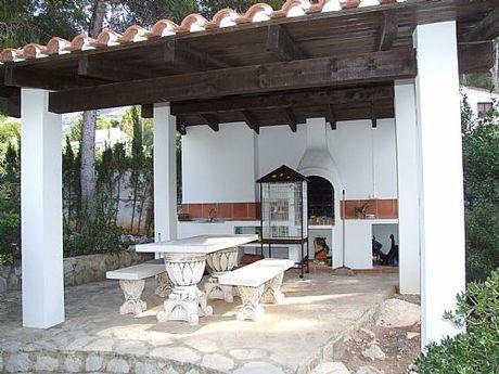 Exclusiva Villa de seis dormitorios en Las Troyas con fantásticas vistas. El Montgó. Denia